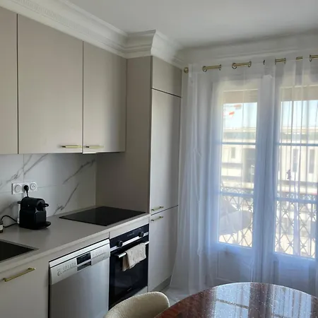 Cosy Apt With Balcony - 2 Minutes From Metro Station Appartamento Parigi