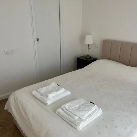 Cosy Apt With Balcony - 2 Minutes From Metro Station Appartamento Parigi