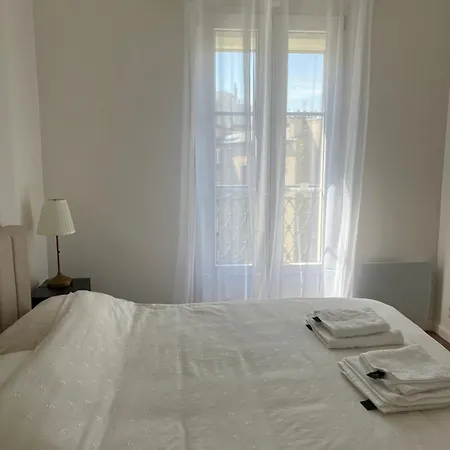Cosy Apt With Balcony - 2 Minutes From Metro Station Parigi