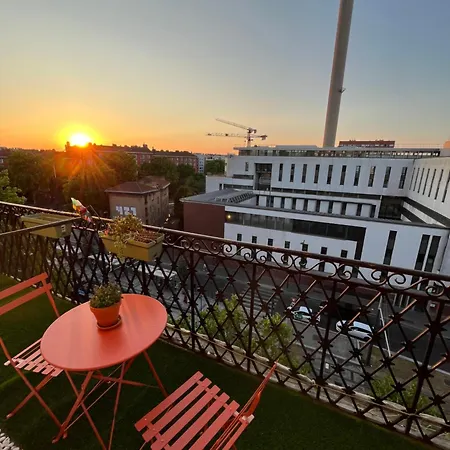 Cosy Apt With Balcony - 2 Minutes From Metro Station Appartamento Parigi